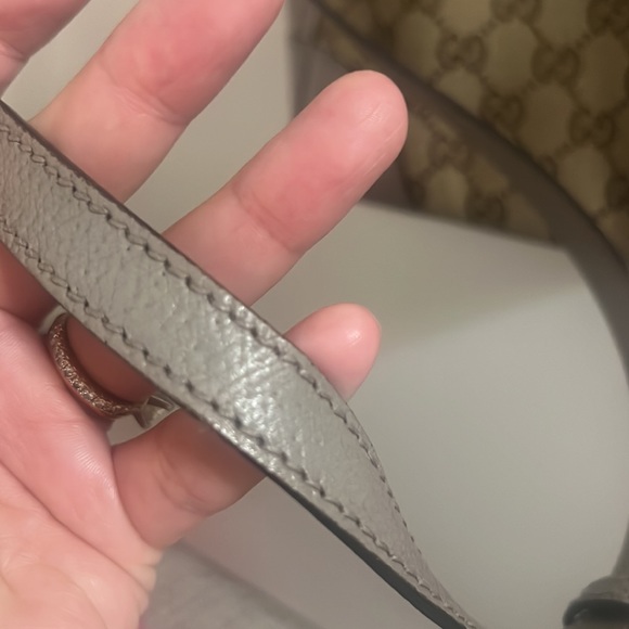 Authentic Gucci Crossbody Bag - Picture 4 of 7